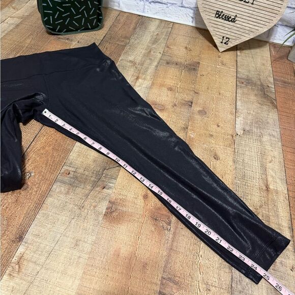 Lululemon Align High-Rise Pant 25" *Shine
Radiate Foil Print Black size 14 - Picture 12 of 15